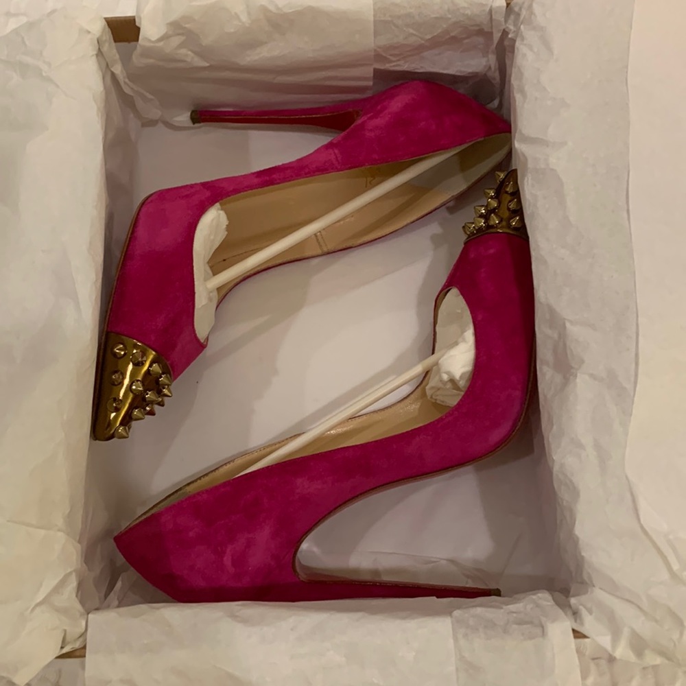 Authentic Christian Louboutin Geo Pump Veau Vel/Specchio Toe size 38.5